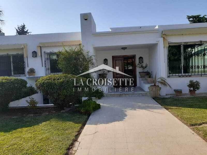 Villa S+4 avec piscine à Carthage 